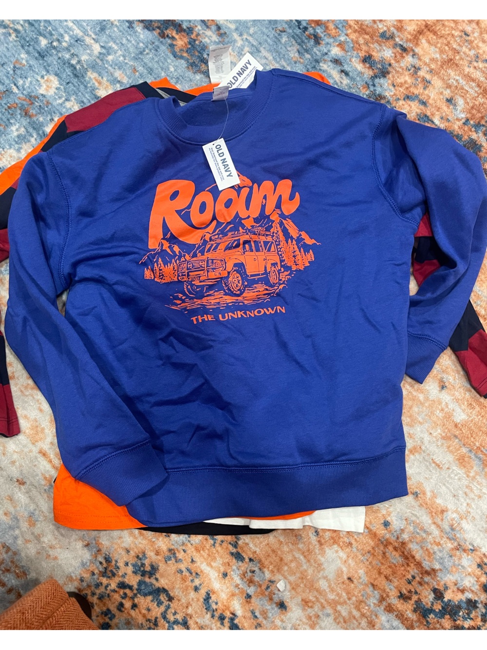 Old Navy Kids size Lg 10-12 Sweatshirt and T-shirt bundle (7 items)